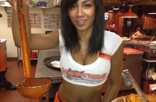 Hooters - Chinatown DC